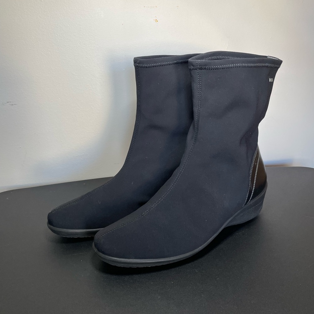 Ecco Soft Wedge Gore-TEX Women’s Black Ankle Boots- stretch waterproof